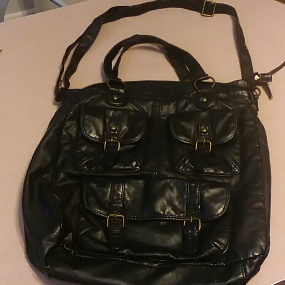 Large shoulder strap purse